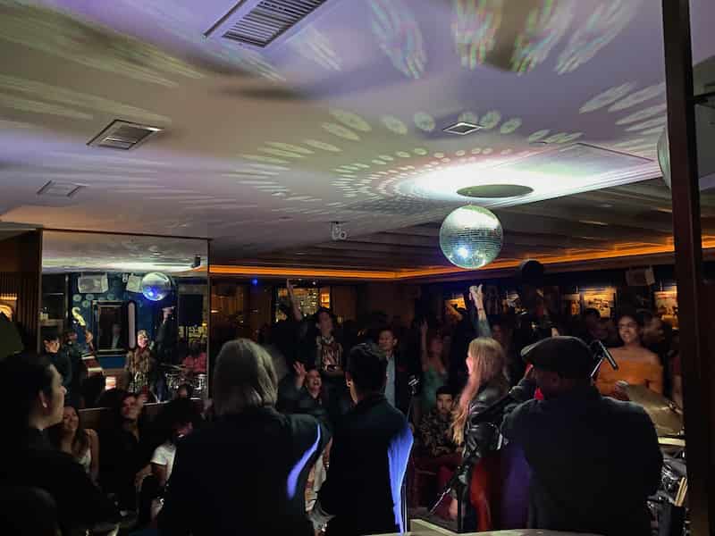Hollywood Nightlife, Bar Lis