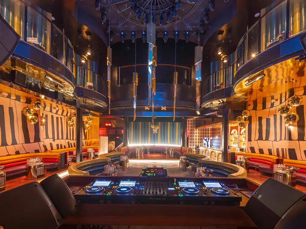 Hollywood Nightlife, Keys